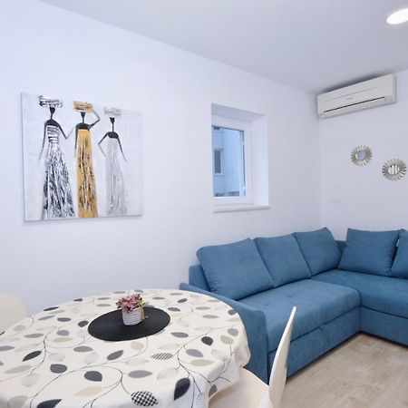 Apartment Smile Солин Экстерьер фото