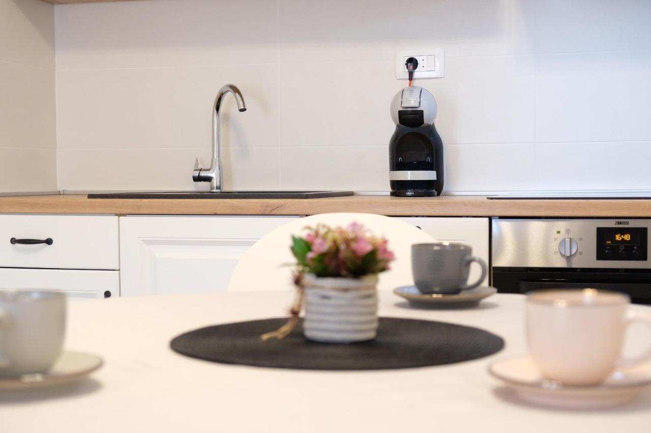Apartment Smile Солин Экстерьер фото