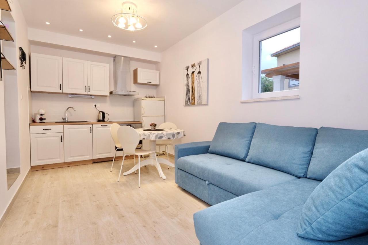 Apartment Smile Солин Экстерьер фото
